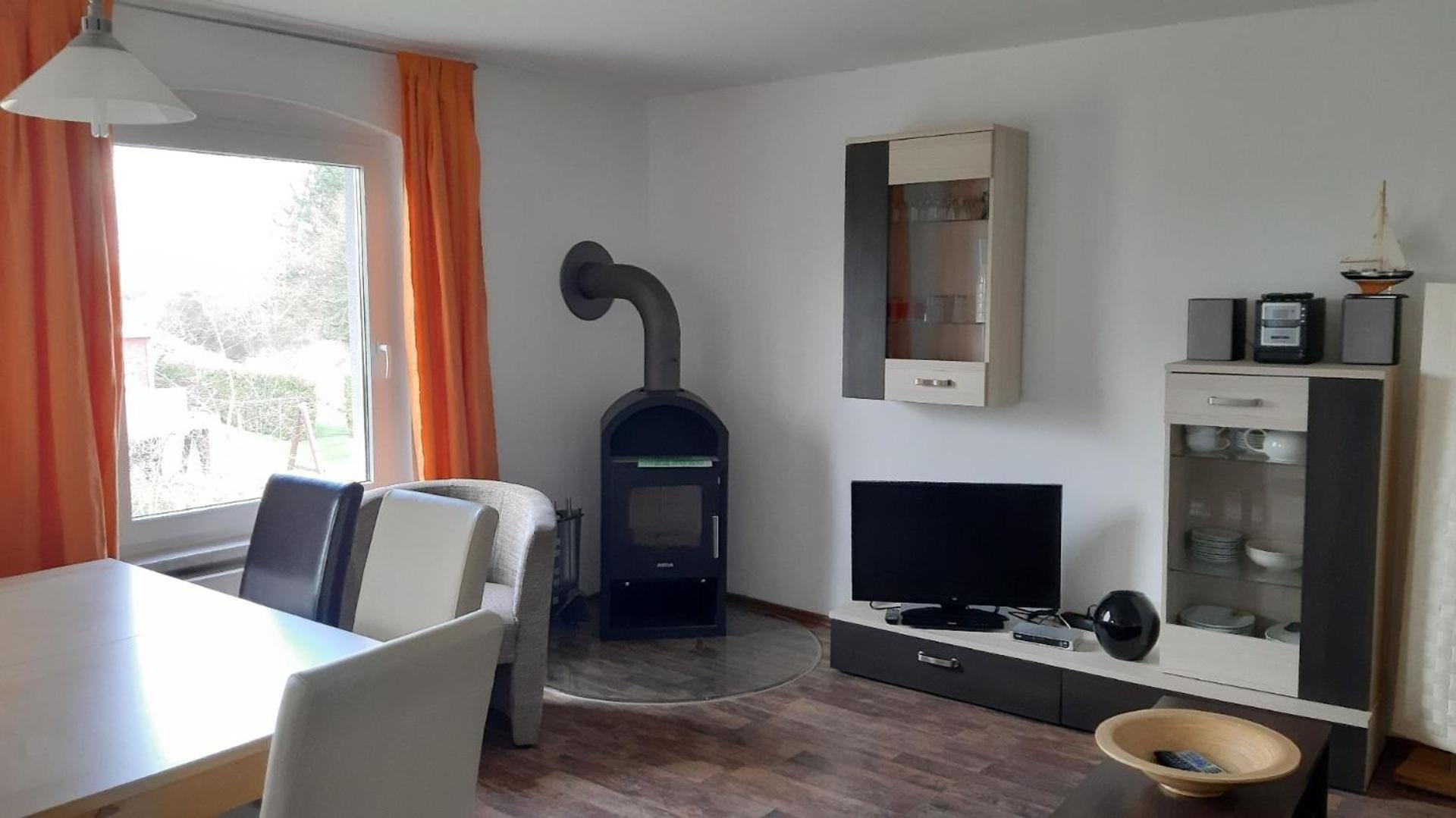 Familienfreundliche Wohnung In Vorland Mit Garten Exterior foto